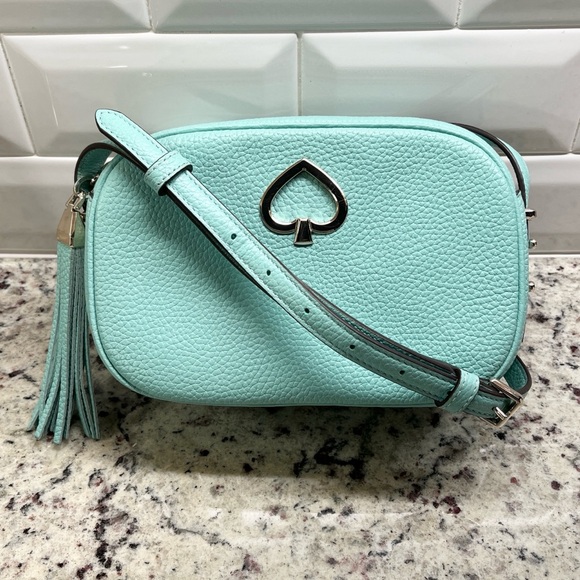 kate spade Handbags - Kate Spade Small Spotlight Camera Crossbody Bag EUC